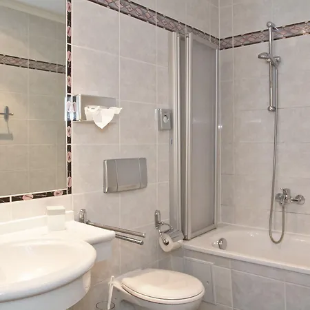 Seetelhotel Esplanade Mit Aurora Zwei Als Rueckzugsorte Mit Stil, Genuss Und Geschichte Heringsdorf (Usedom)